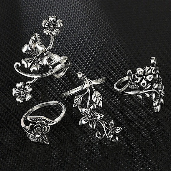 Silver flower vine knuckle ring set 🌺 - Picture 3 of 11